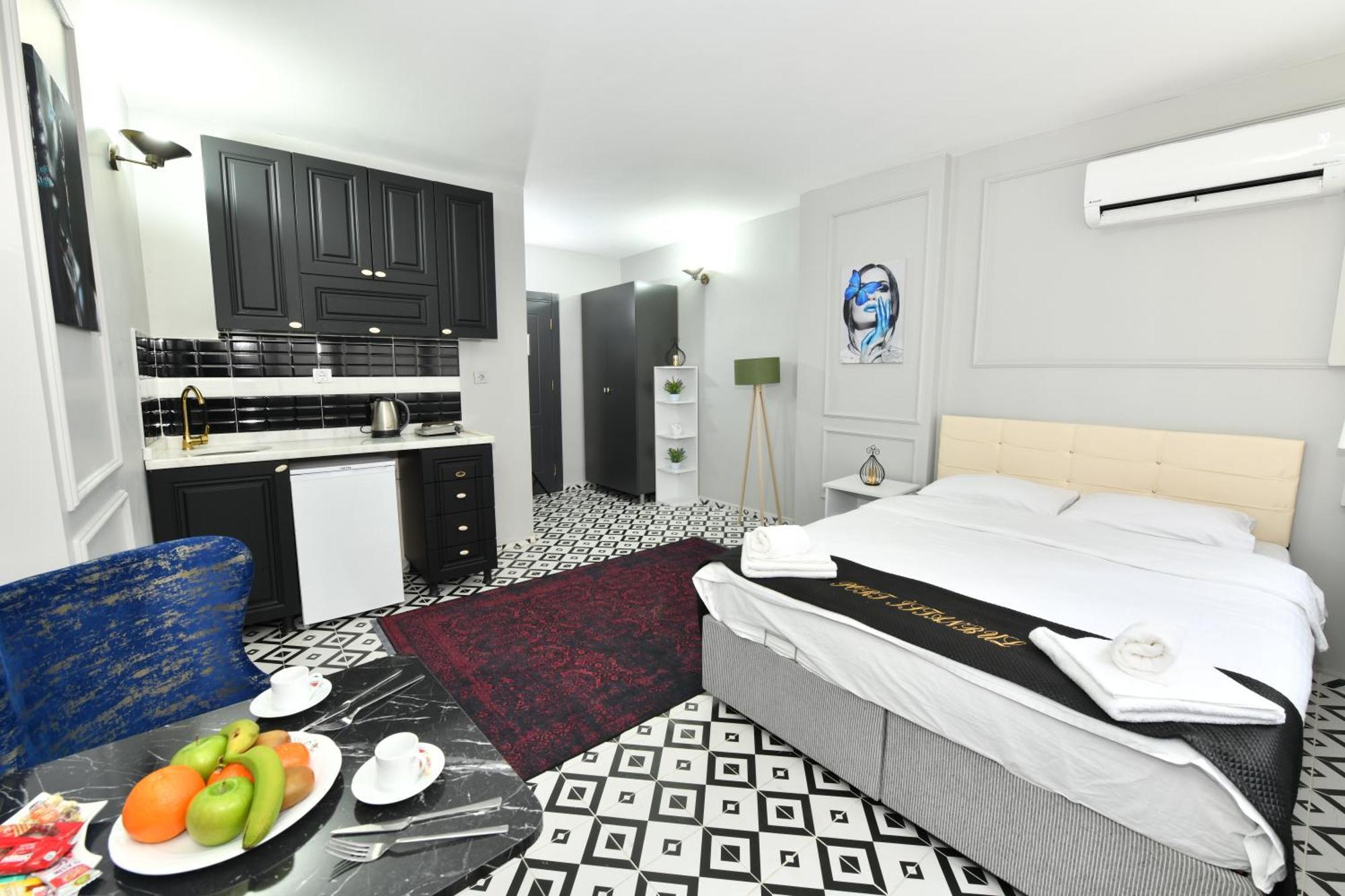 Port Otel *