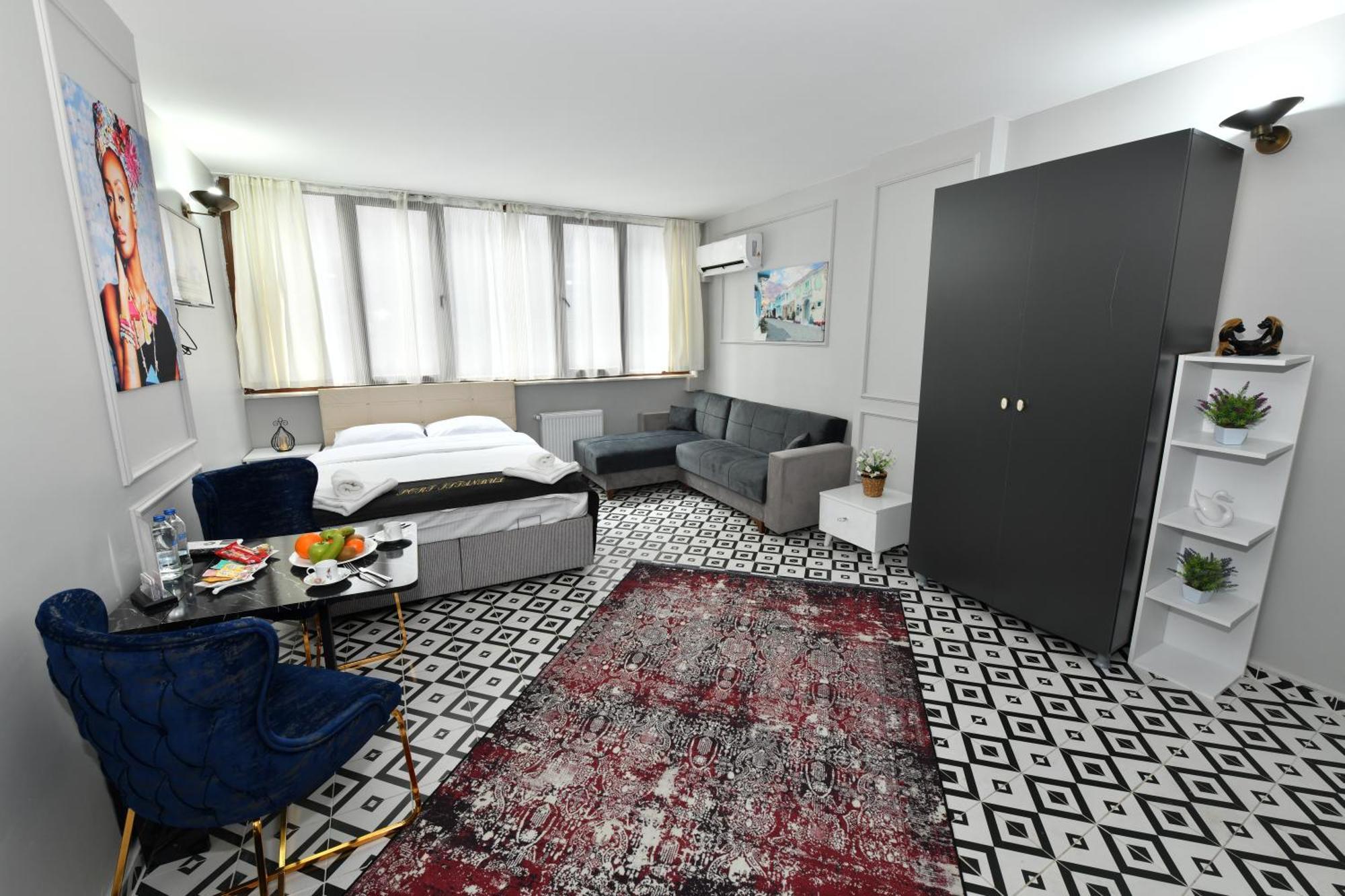 Port Otel *