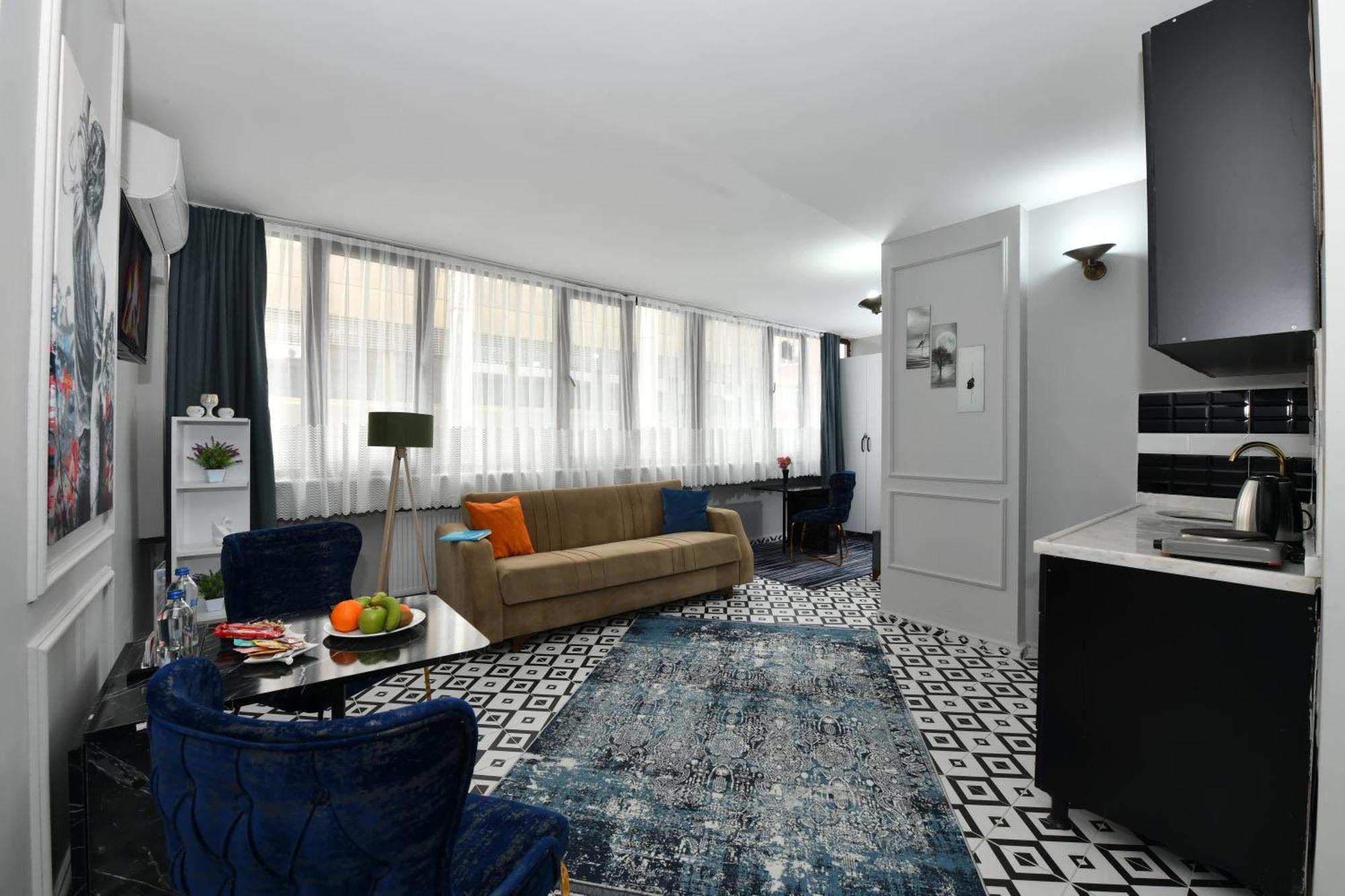 Otel Port *
